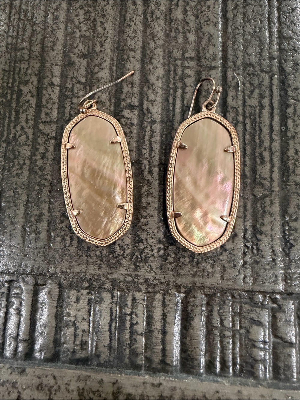 Kendra Scott Iridescent Mother-of-Pearl Rose Gold Drop Earrings